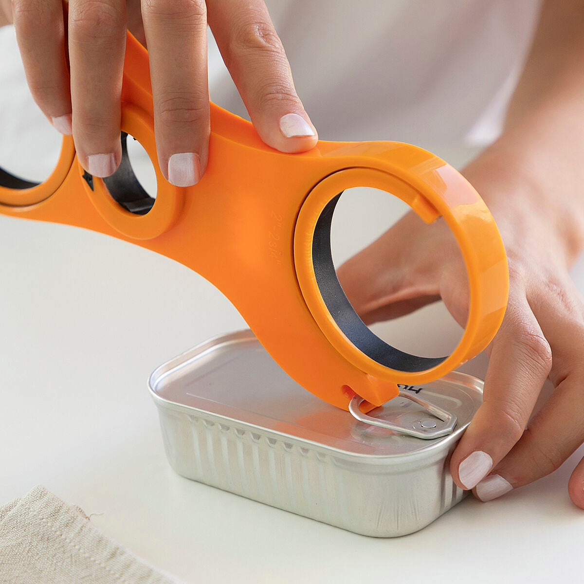 5-in-1 Multi-Purpose Jar Opener